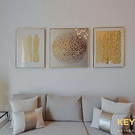 KeyOne - 1BR in Sparkle Tower Dubai Exterior foto