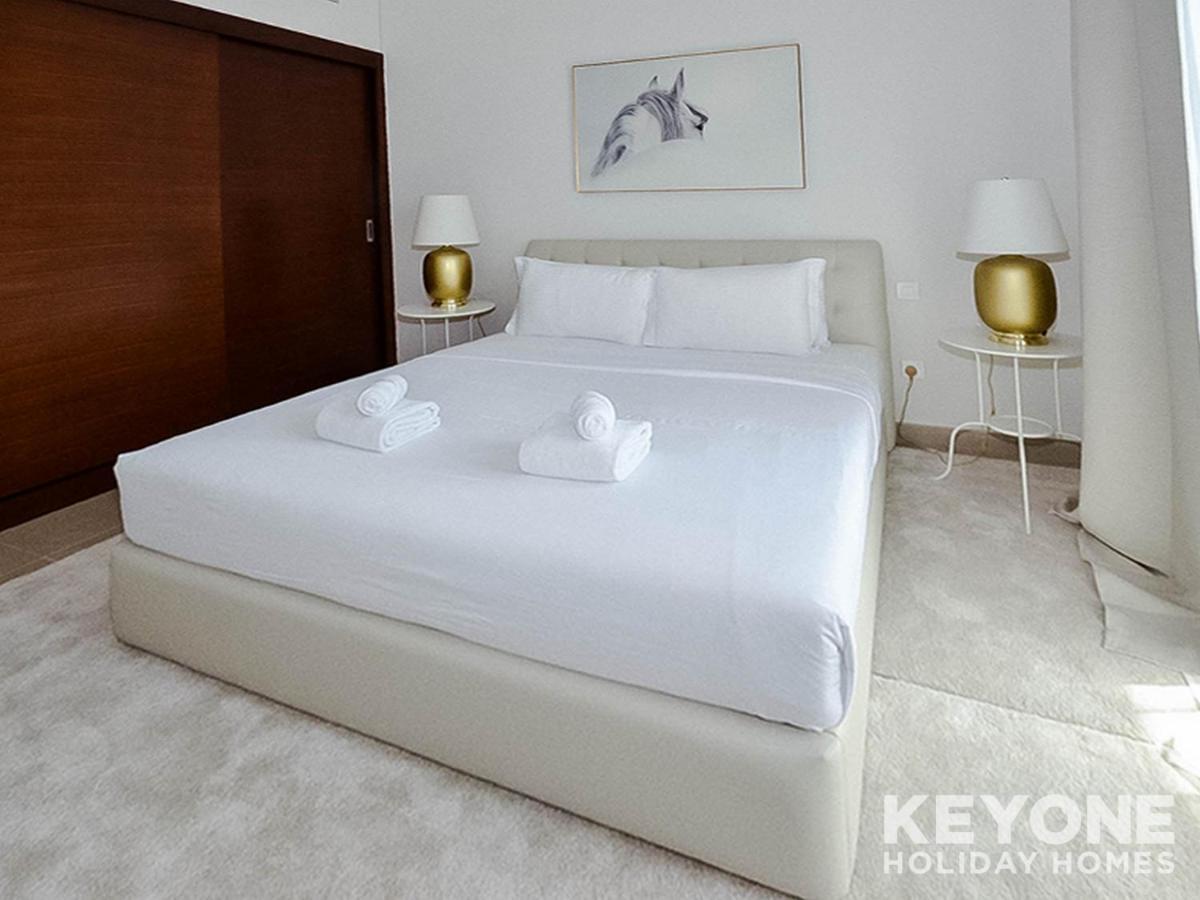 Ferienwohnung KeyOne - 1BR in Sparkle Tower Dubai Exterior foto