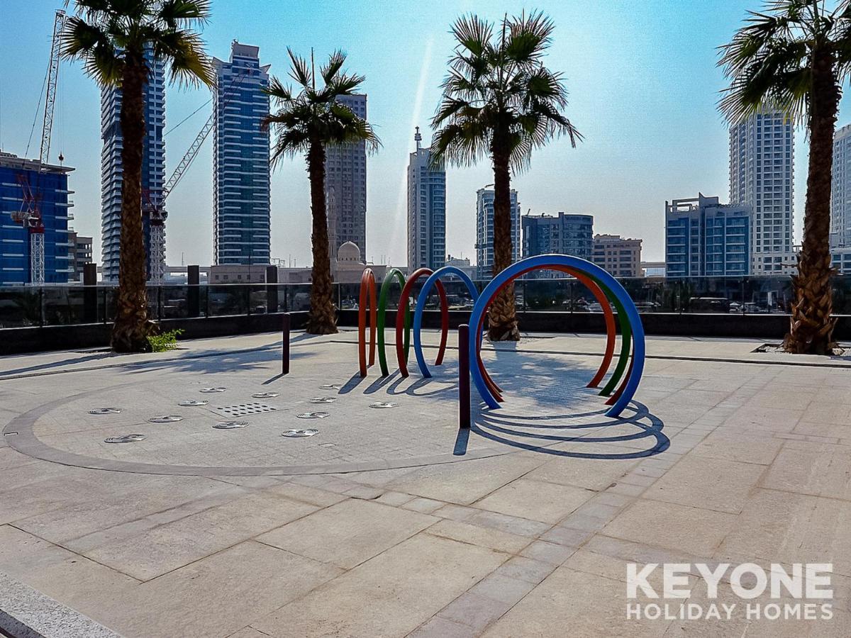 Ferienwohnung KeyOne - 1BR in Sparkle Tower Dubai Exterior foto